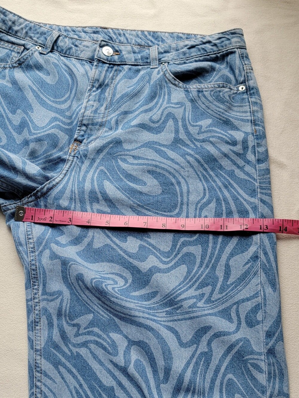 H&M Blue Swirl-Print Relaxed Jeans - Picture 4 of 10
